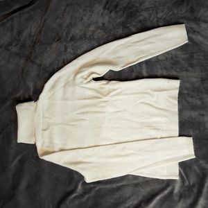 C by Bloomingdale 100% Cashmere sweater